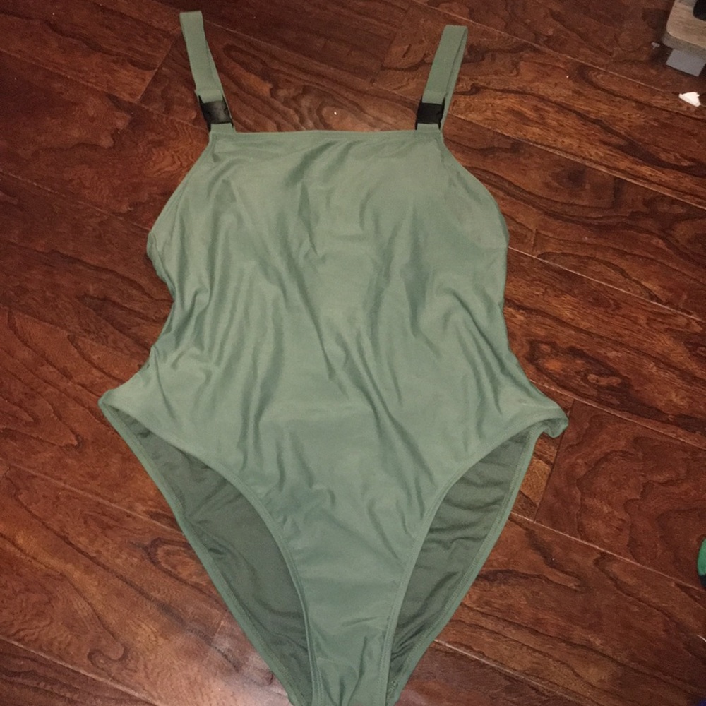 Swim suit